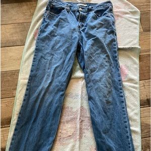 Women’s Levi Low Pro Size 29